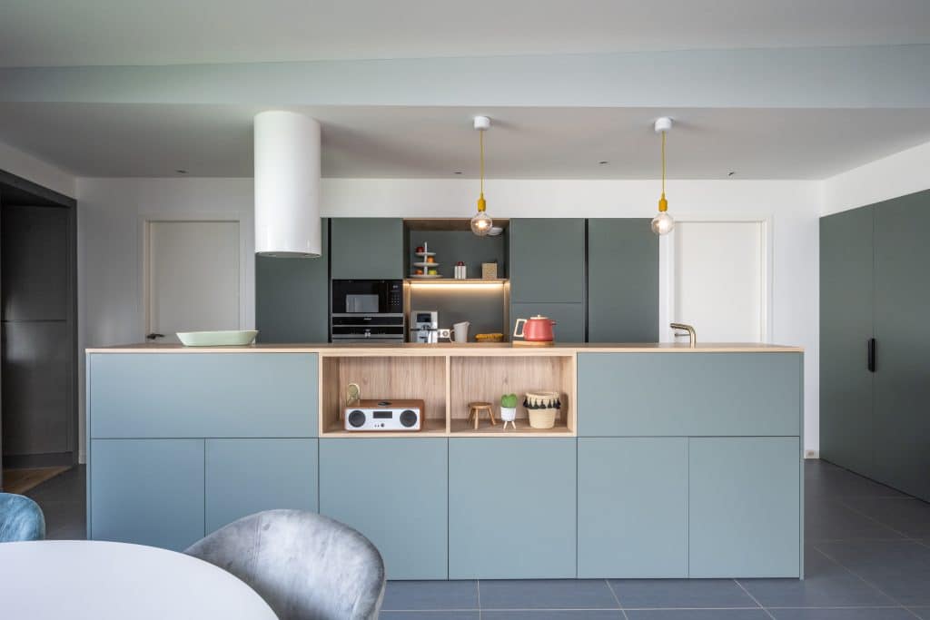 Rénovation d'une cuisine meubles sur-mesure à St Xandre par Design17