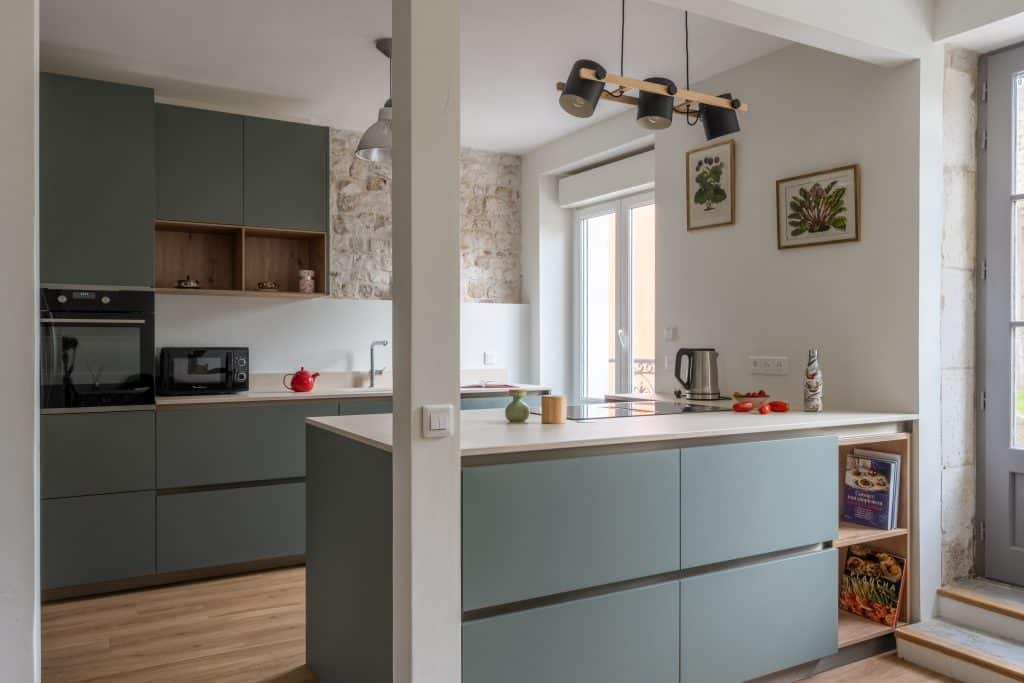 Rénovation d'une cuisine à La Rochelle Laleu par Design17