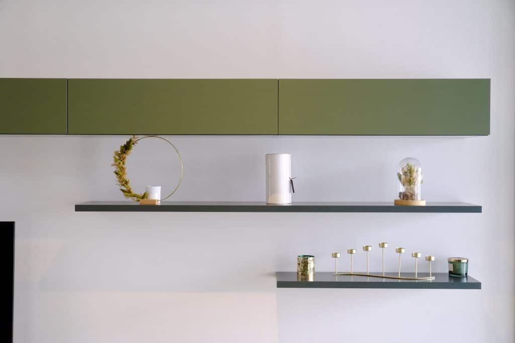 Photo d'une réalisation de salon à Chatelaillon, placard et meuble sur-mesure par Design17