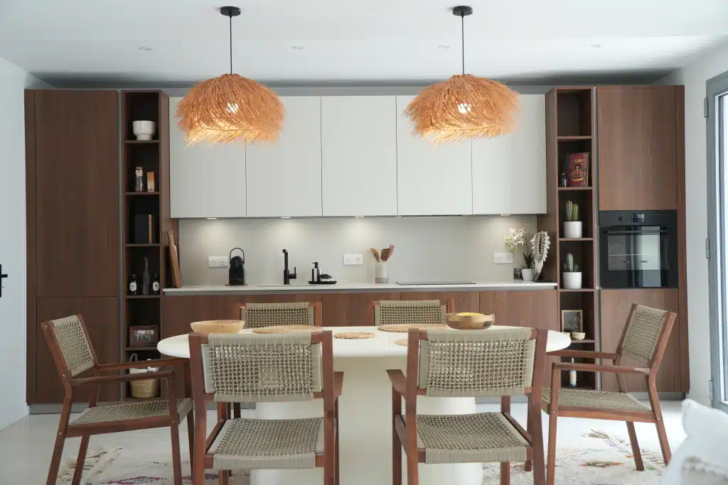 vue d'ensemble de la rénovation d'une cuisine dans le quartier Le Mail à La Rochelle par l'entreprise locale Design 17