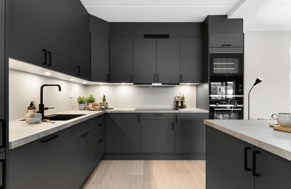 Contactez l'entreprise Design 17 pour la réalisation de votre cuisine sur-mesure à La Rochelle
